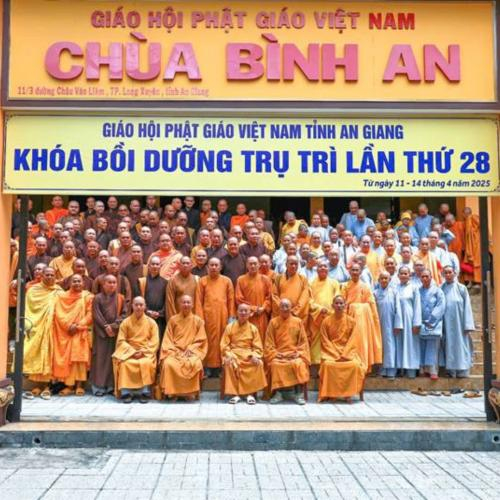 Lễ Bế Giảng Khóa Bồi Dưỡng Trụ Trì Lần Thứ 28