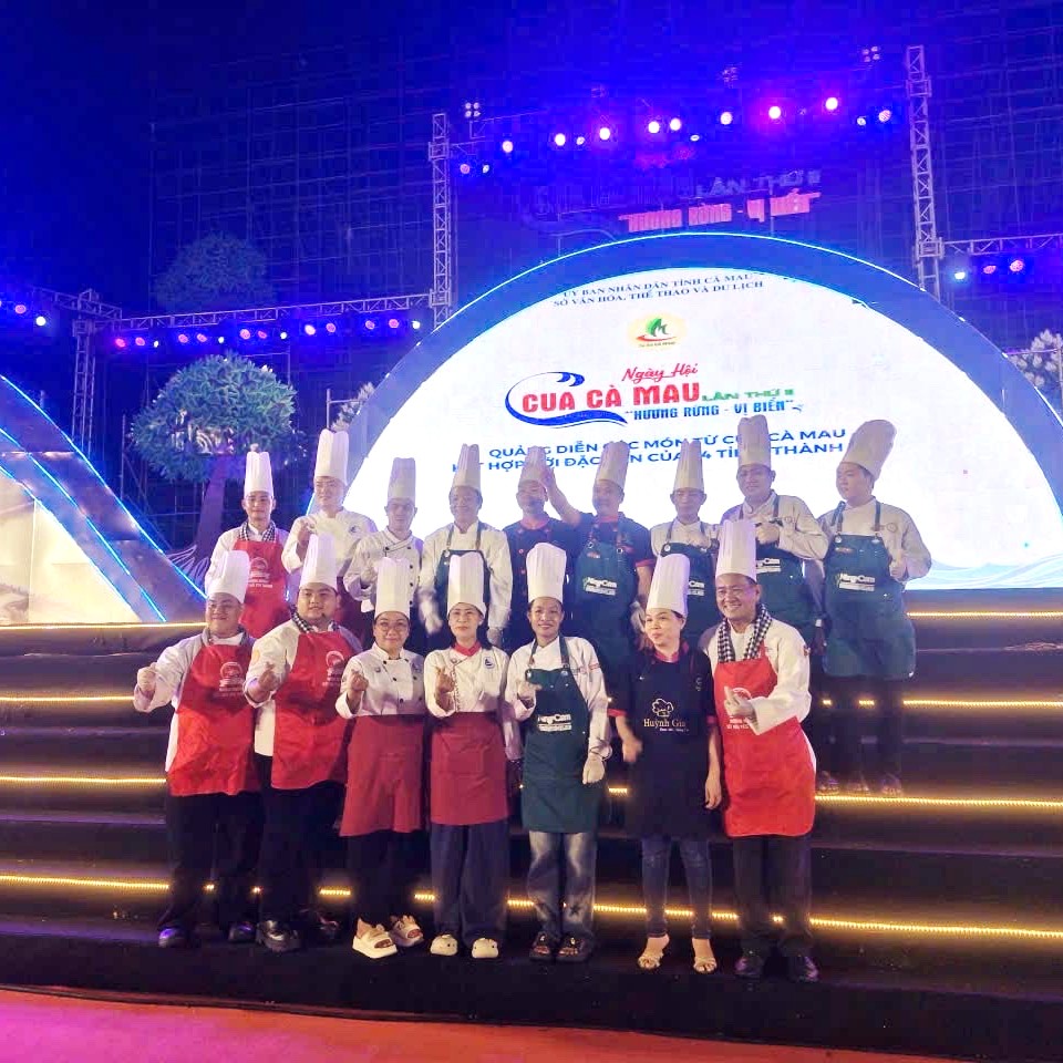 Hiệp Hội Đầu Bếp An Giang Quảng Diễn Tài Năng Tại Ngày Hội Cua Cà Mau